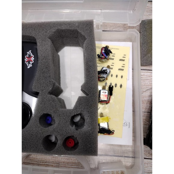 1999 Nissan Skyline XMODS w/ BodyKit Remote Control Car! Gears/Accessor.UNTESTED - Picture 10 of 12